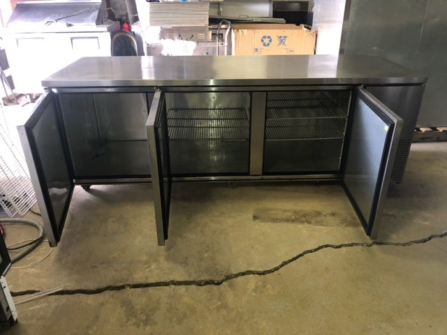 $4500 / True TUC-93-HC 93" W Undercounter Refrigerator w/ (3) Sections & (3) Doors,