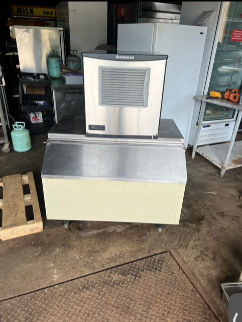 $3500 / Scottsman Flake Ice Machine / Tested By Licensed Technitican / Great Condition