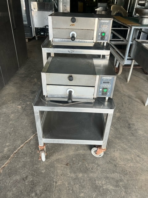 $1000/ Counter Top Pizza Oven / Great Condition / Tested by Licensed Tech / Pizza Equipment