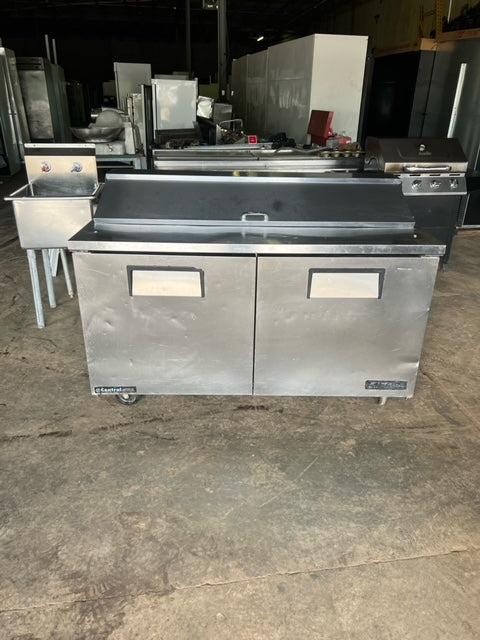 $2800 OBO / TRUE 60in Refrigerated Preptable / Certified by Tech / Restaurant Equipment / Sandwich Preptable / Restaurant Equipment