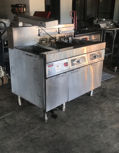 $5000 OBO / Electric Frymaster FMH217SD w/ Double Bay / Built In Filter and Fryer Warming Station / Tested by Certified Tech / Ready for Pickup or Delivery