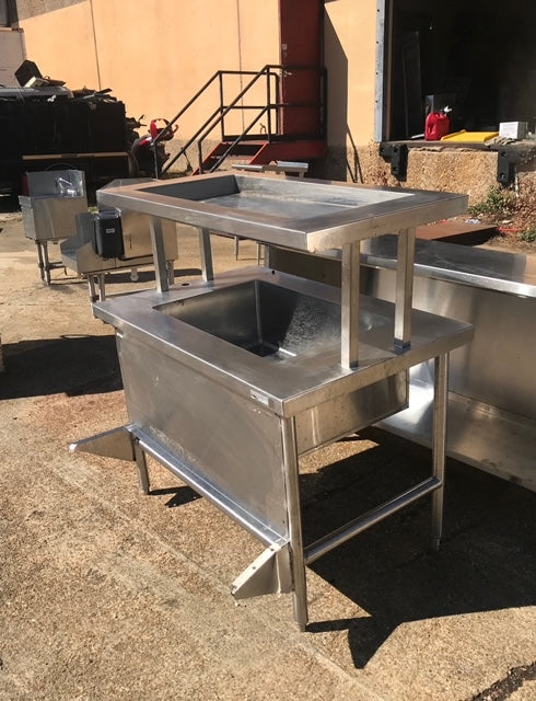 $1200 / 42” Stainless Steel Fixture w/ Ice Well / Quality Restaurant Equipment / Catering Equipment