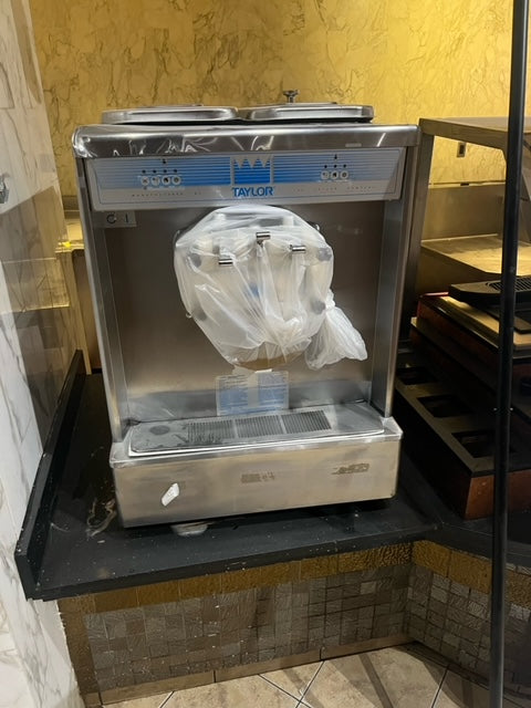 $4500 / Taylor Soft Serve Ice Cream Machine / Quality Equipment / Restaurant Equipment