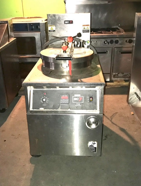 $2000 / BKI Pressure Fryer / 3 Phase / Commercial Pressure Fryer / Restaurant Equipment