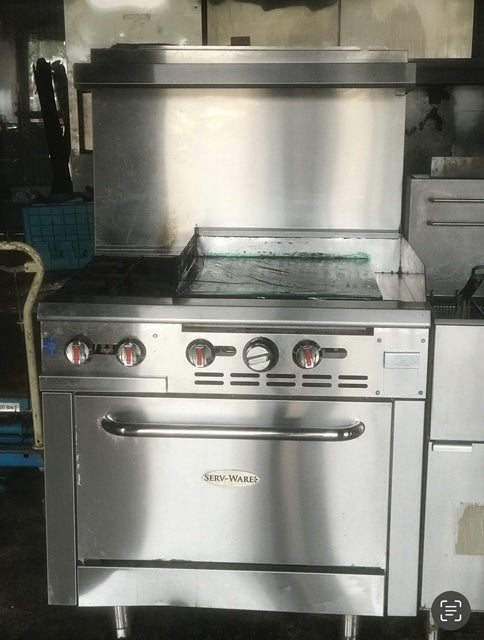 $2200 / Serv-Ware 2 Burner w/ Flatgrill and Deep Fryer Combo / Compact Kitchen / Restaurant Equipment / Ready for Delivery