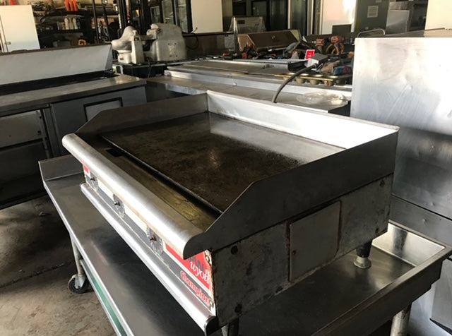 $2200 / 3 Ft Electric 220V Flat Grill / Amazing Condition / Restaurant Equipment / Ready For Pickup