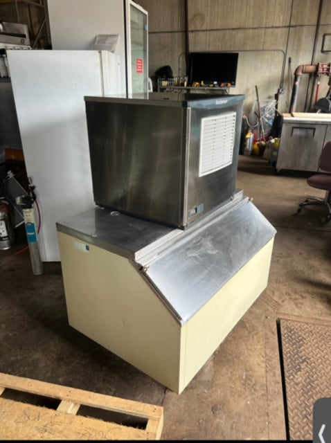 $3500 / Scottsman Flake Ice Machine / Tested By Licensed Technitican / Great Condition