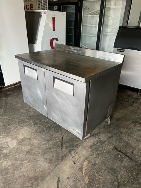 $2500 OBO / TRUE 48in Work Top Freezer / Excellent Condition / Certified by Licensed Tech / Restaurant Equipment