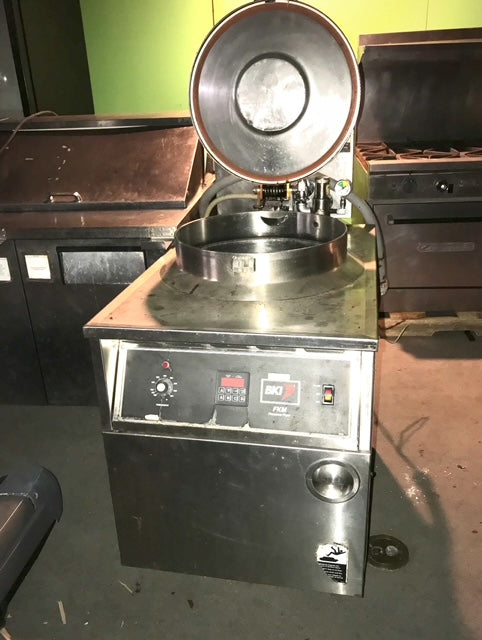 $2000 / BKI Pressure Fryer / 3 Phase / Commercial Pressure Fryer / Restaurant Equipment