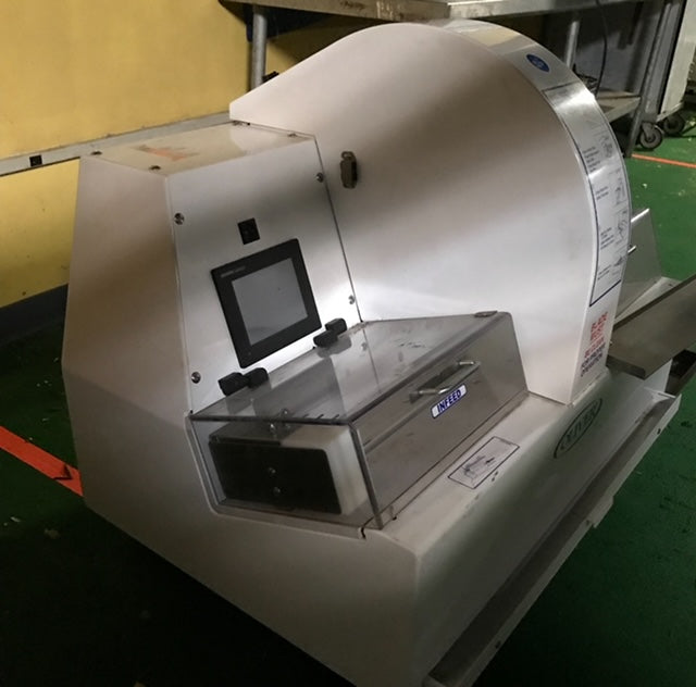 $5000 / Oliver 2005 Varislicer Bread Slicer / Bakery Equipment / Restaurant Equipment / Deli Equipment