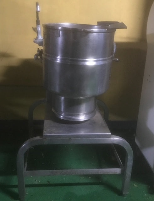 $2200 / Groen 10Gal Steam Kettle / Quality Condition / MDN:TDBC-40 / 3 PH / Ready For Pickup or Delivery / Restaursnt Equipment