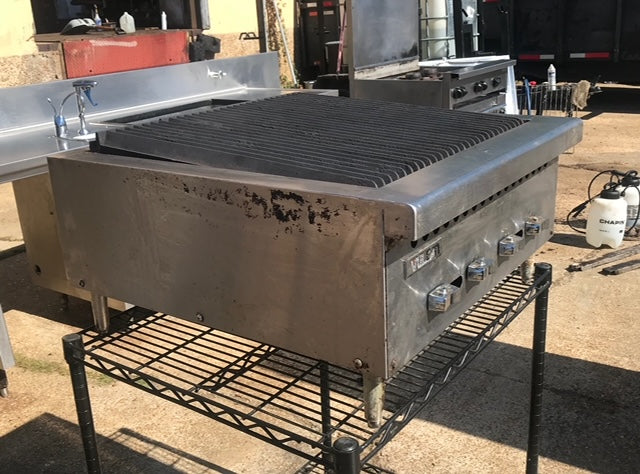 $1650 / 24” Vulcan Char Grill / Excellent Condition / Natural Gas Char Grill / Restaurant Equipment