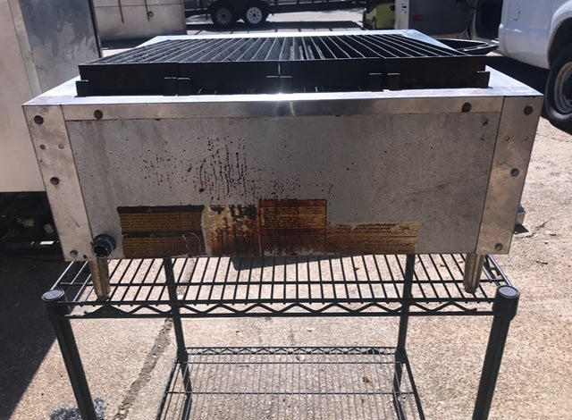 $1650 / 24” Vulcan Char Grill / Excellent Condition / Natural Gas Char Grill / Restaurant Equipment