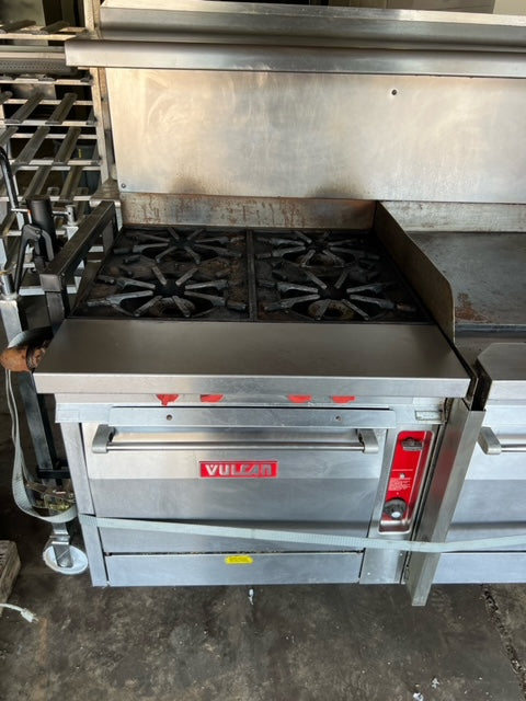 $5000 OBO / Vulcan 4 Burner w/ 4ft Flat Grill / Great Condition / Natural Gas / Restaurant Equipment / Certified By Tech