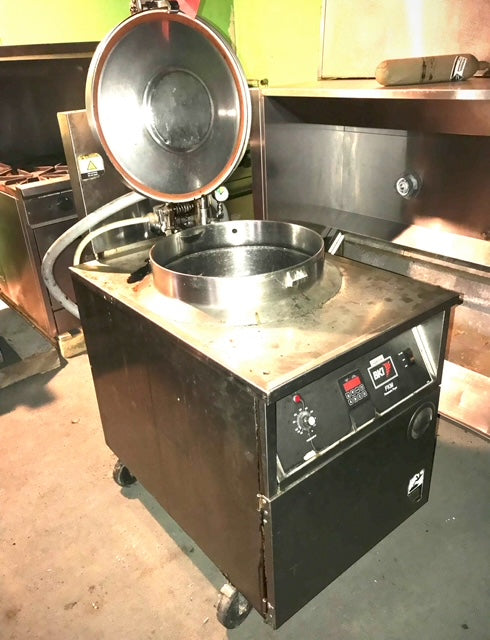 $2000 / BKI Pressure Fryer / 3 Phase / Commercial Pressure Fryer / Restaurant Equipment