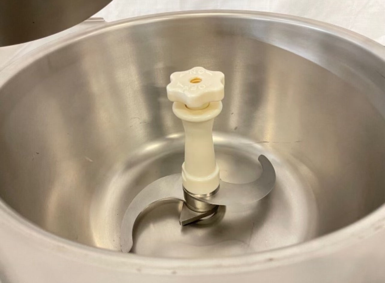 950 / Quality 3 Compartment Sink / Perfect Size for Restaurant / Read