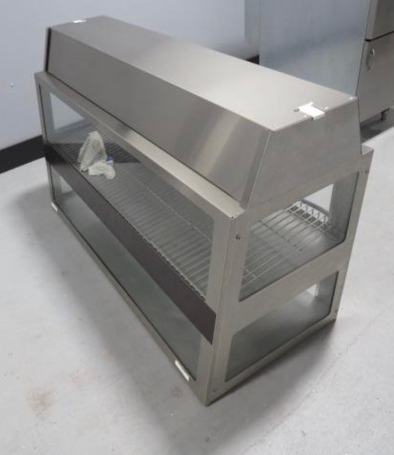 $2500 / Stainless Steel 4-Pan Hot Food Case / Food Warmer / Gas Station Warmer / Display Warmer