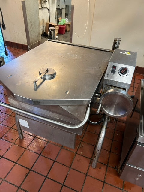 $5500 / Commercial Tilt Skillet / Amazing Condition