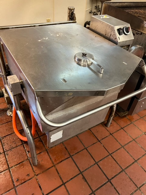 $5500 / Commercial Tilt Skillet / Amazing Condition